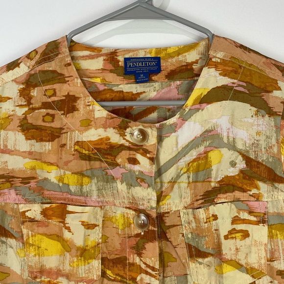 Pendleton Silk Watercolor Button Front Cropped Jacket Size M Petite MP PM - Picture 2 of 9